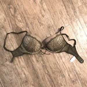 Victoria’s Secret bra